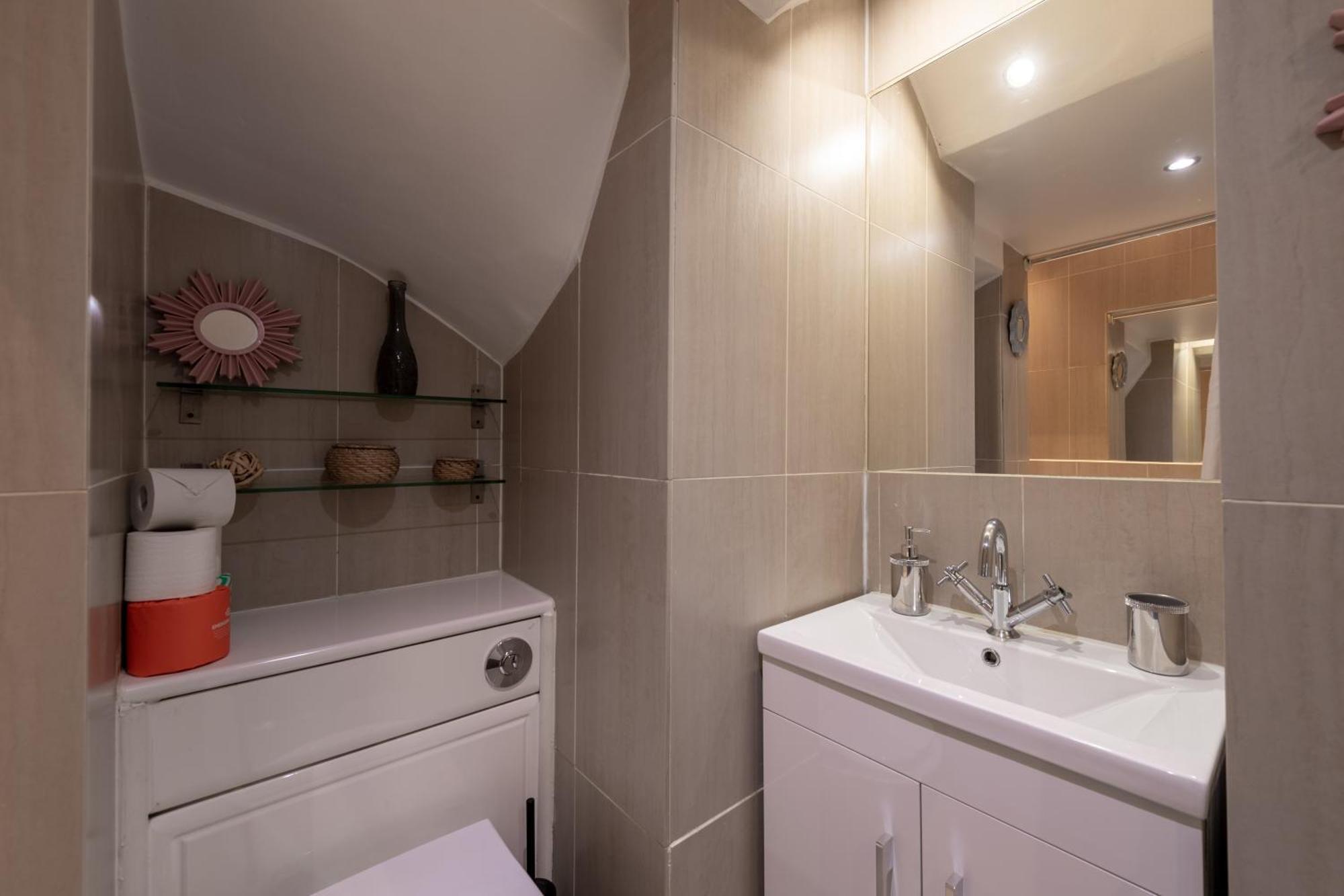 Spacious Comfy 2Br Flat London Exterior foto